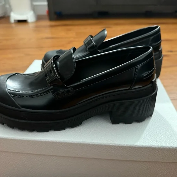Dior Glossy Black Women's Loafers - Picture 4 of 5